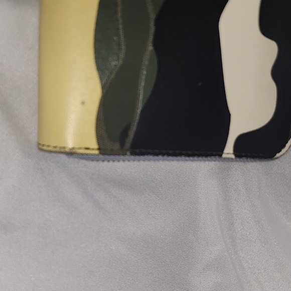 SOLD. Valentino garavani long zipper wallet - Picture 5 of 9